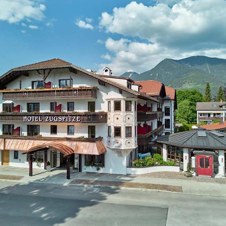 Hotel Zugspitze Garmisch-Partenkirchen Bagian luar foto