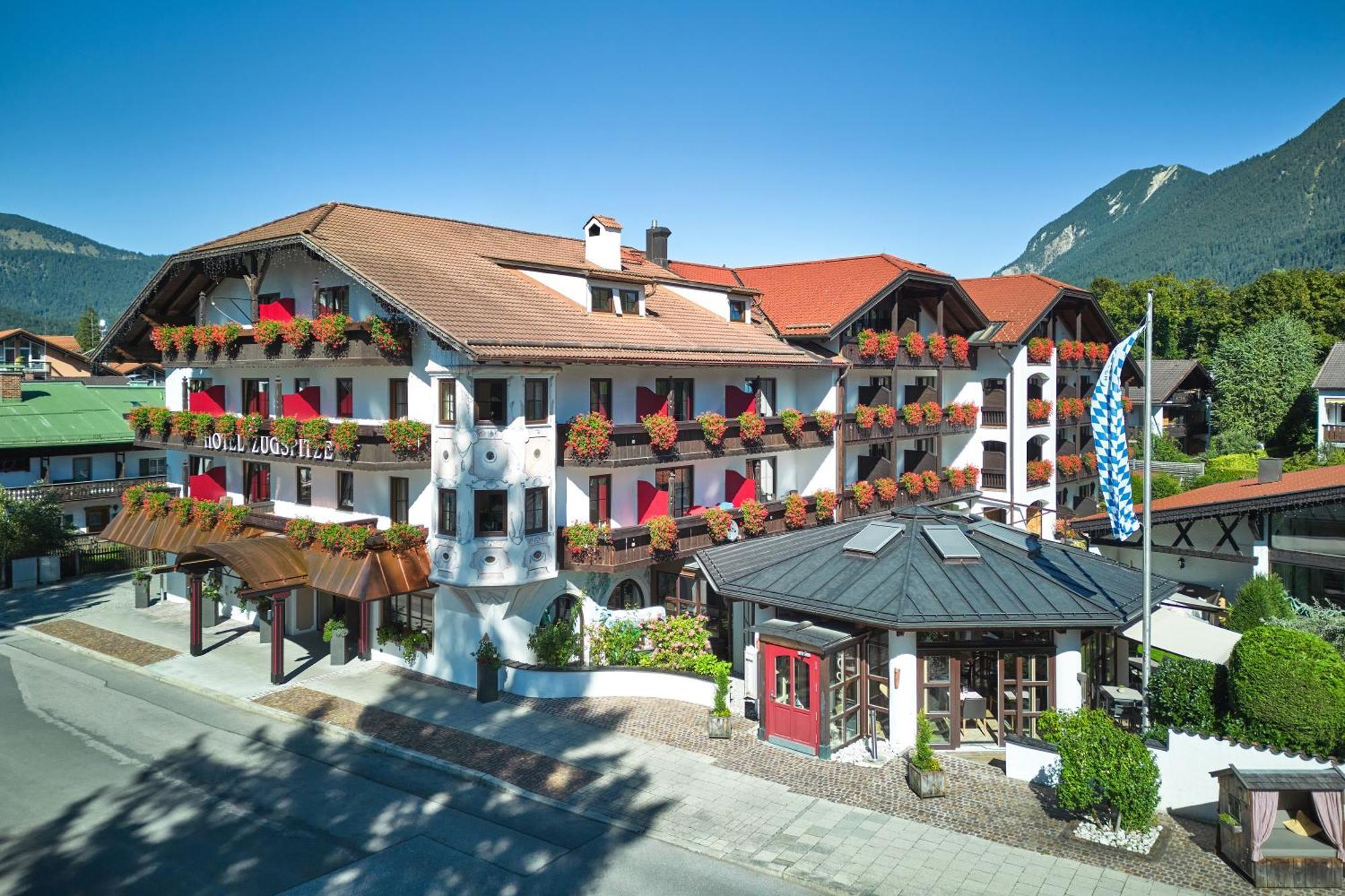 Hotel Zugspitze Garmisch-Partenkirchen Bagian luar foto